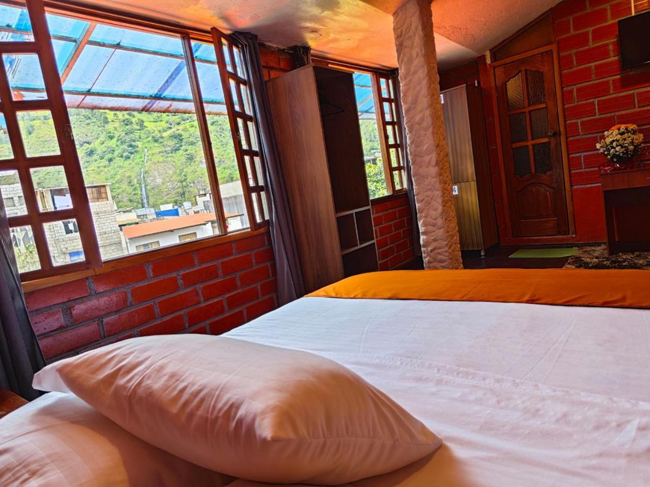 Garden House Hostal 巴尼奥斯 外观 照片