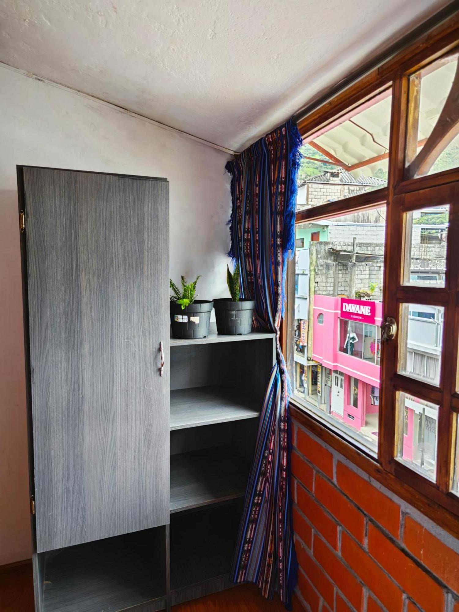 Garden House Hostal 巴尼奥斯 外观 照片