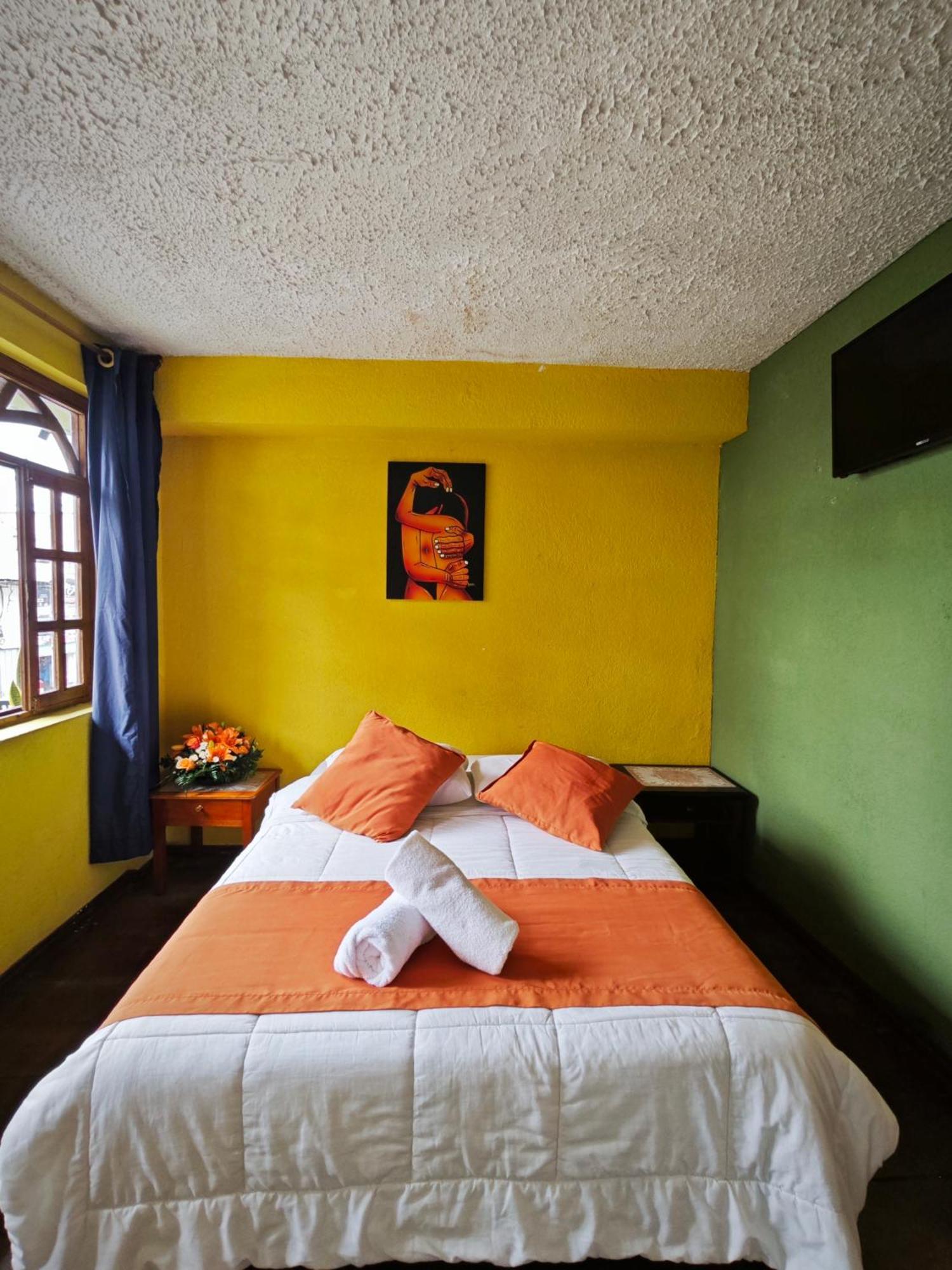 Garden House Hostal 巴尼奥斯 外观 照片