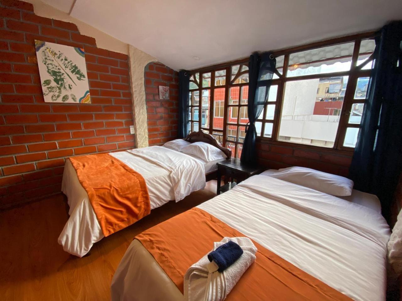 Garden House Hostal 巴尼奥斯 外观 照片